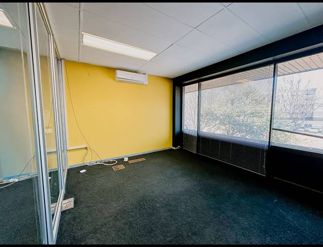 109M² OFFICE TO LET IN BEDFORDVIEW